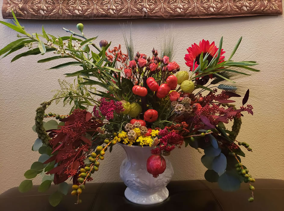 Wheat Date Seeds Pumpkin Tree Statice Scabiosa Pods Silver Dollar Eucalyptus Red Sunflower Red Eucalyptus Asclepias Pods